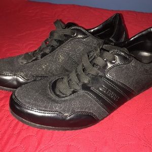 Black Guess dress shoes. Size 7.5